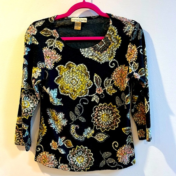 Notations Tops - Women’s Small Notations 3/4 Length Sleeve Top Black w/Floral Pattern Side Slits